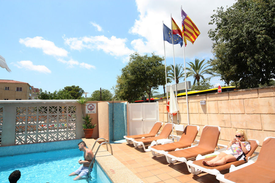 Aparthotel Martinez 2*
